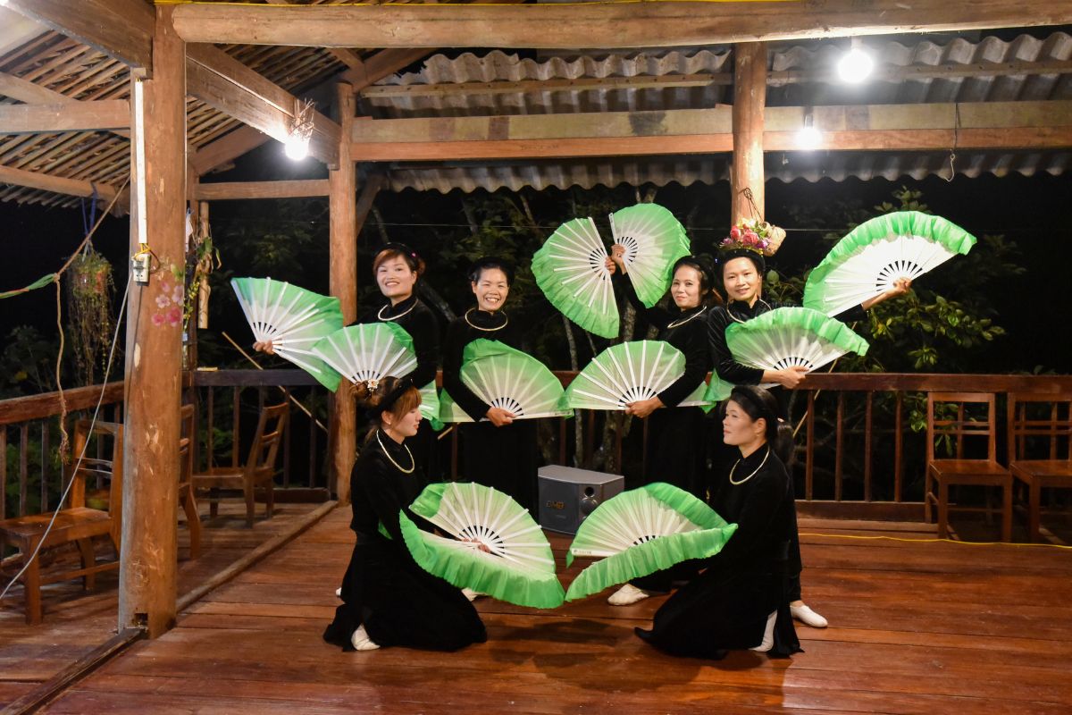 Local Dance  at Pac Ngoi Homestay - World Mate Travel